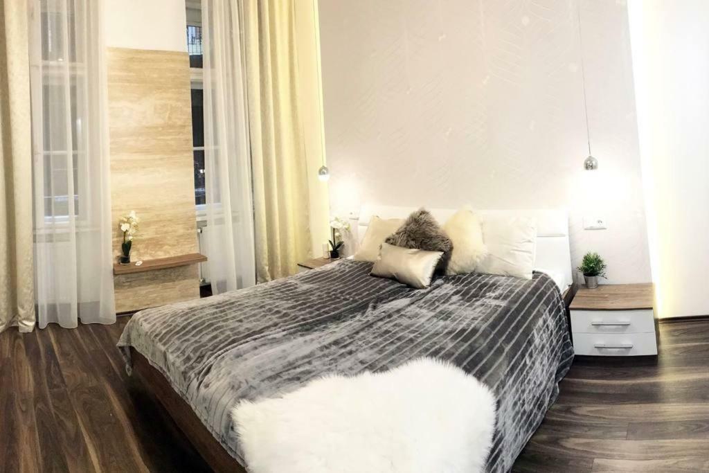 Grand Eliza 3bedroom Luxury Apt At Blaha Apartment Budapest